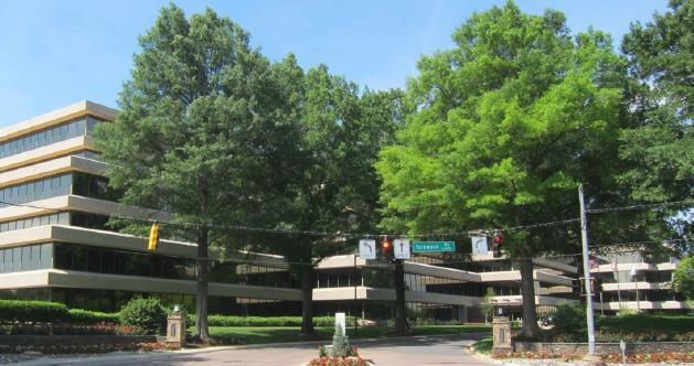the area s office buildings include insurance, real estate, and financial companies. Rock Spring Park is part of the North Bethesda/Potomac office submarket.