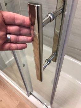 7. Shower door Loose hardware on the shower door, recommend tightening/repair 8.