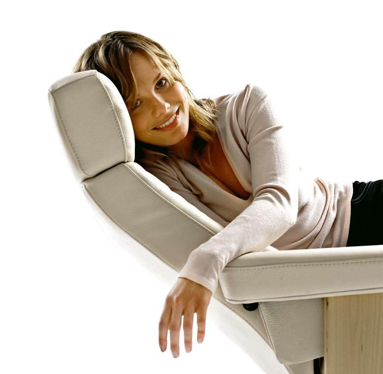 To give you even more freedom to mix and match, the new Ekornes Classic even comes in seven types of woodwork (see p. 61).