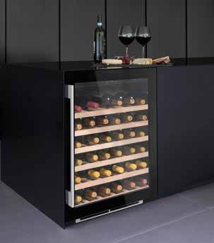 SENSE AND CLASSIC UNDERCOUNTER SINGLE ZONE WINE CABINETS Wi6141 Black Glass Wi6141 Stainless Steel Wi6140 w:595mm PERFORMANCE e Energy Class A Energy consumption 145kWh/yr Ambient temperature