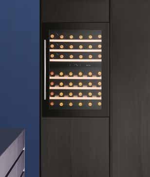 SENSE AND CLASSIC IN-COLUMN DUAL ZONE WINE CABINETS WC6520 WC6510 Black Glass WC6520 Stainless Steel WC6510 h:886mm PERFORMANCE e Energy Class B Energy consumption 198kWh/yr Ambient temperature