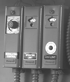 BURNER OPERATING CONTROLS - GENERAL Note: Adjustments to the boiler operating controls should be made by an authorized Cleaver-Brooks Representative.