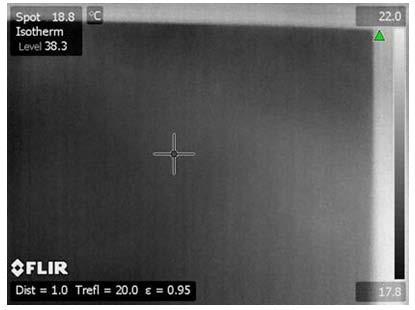 Left: standard InSb IR camera. Right : same camera with 3.