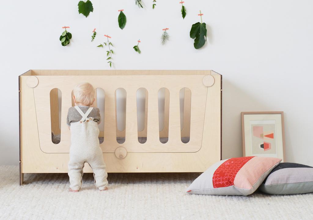 AVA LIFESTAGES COT JUNIOR COT BED Visibility Organically shaped peepholes for the sides of the cot balances baby visibility and feeling secure.