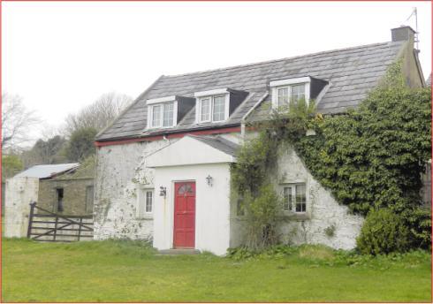 Hall East Ferry, Midleton, Co. Cork. Five bedroom Country Home set on Circa 1.