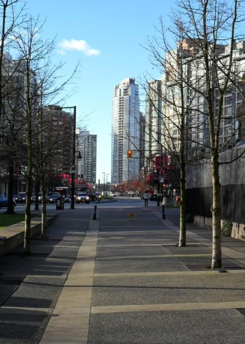 Comparing the Design of Two Yaletown Open Spaces Andrew Sherstone Surrounded by high-density residential towers, the Waterworks should be a strong local park for nearby residents; however, this is