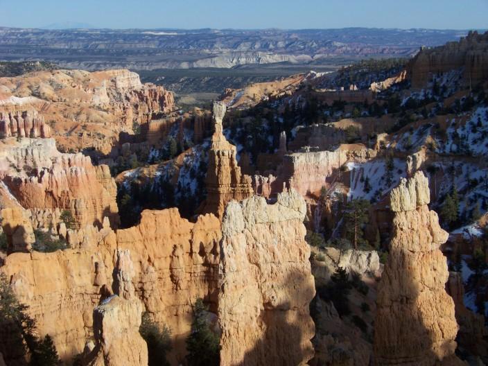 Bryce National Park, Utah Marilyn Moltz The Wandering Gardener There are several national parks located in southern Utah and the smallest of these is Bryce.