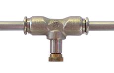 008ʺ nozzles) CB562 Model 562 Model 566 10 Nozzle System (High Pressure) (1) CB400 Pump, (10) CB250P Misting Tee (1) CB250P End Plug, (9) CB224-2 2ʹ Tubing (1) CB223.