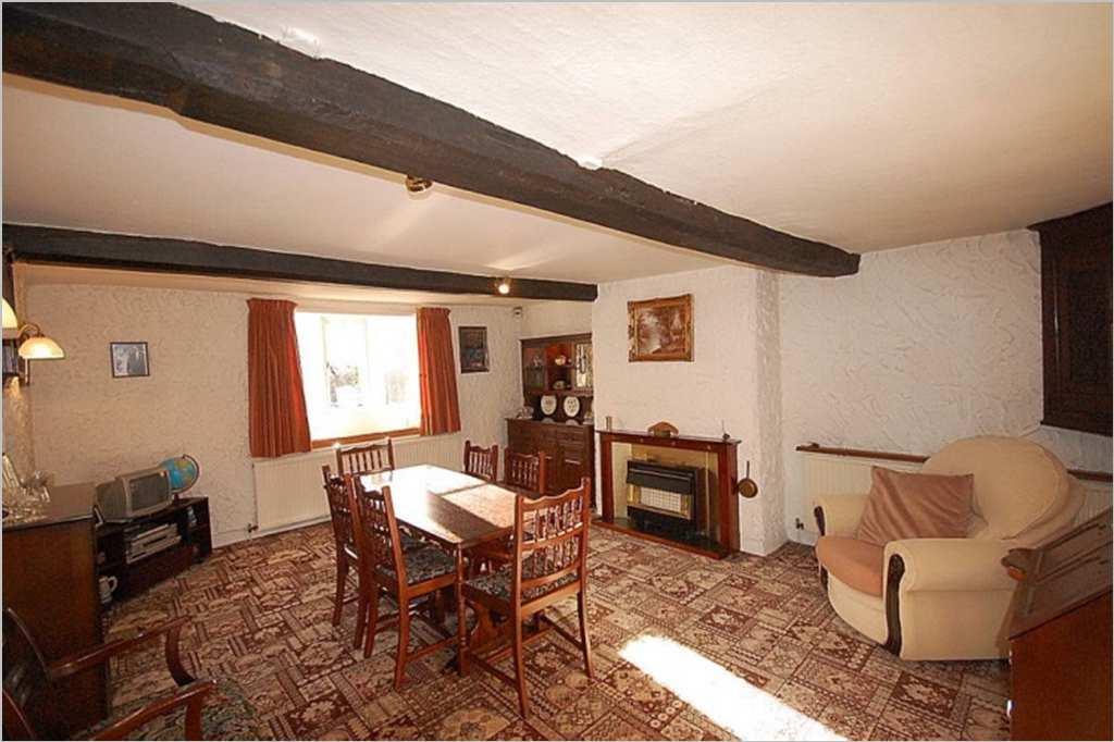 This idyllic 4 bedroomed Grade II Listed cottage is deceptively spacious with 2 large reception rooms, an en-suite double bedroom on the ground floor and a further 3 bedrooms on the first floor.