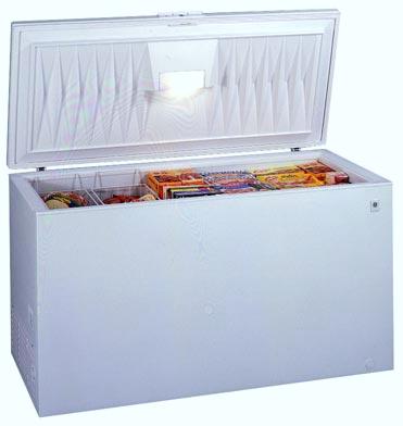 7 cubic foot capacity Two lift-out and sliding bulk storage baskets Temperature monitor with audible alarm Interior light Built-in lock Power ON light FCM25DA (not shown) 24.