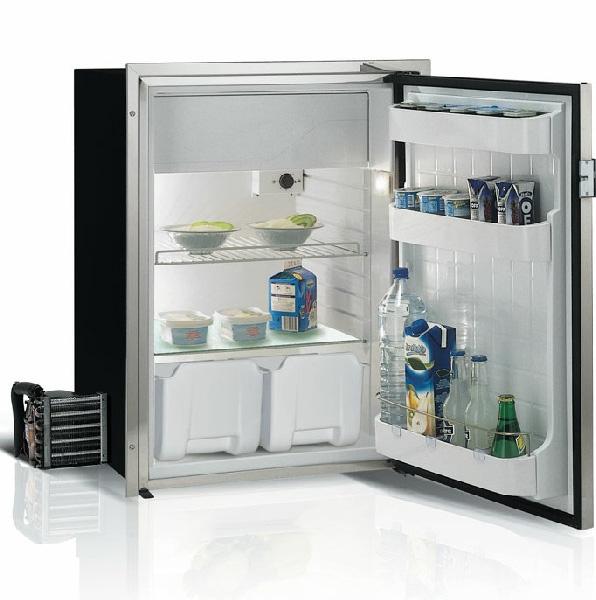 Sea Steel refrigerators with remote cooling units provide bigger internal volume, remoting the installation of the cooling unit in a compartment or locker, optimizing space and performance.