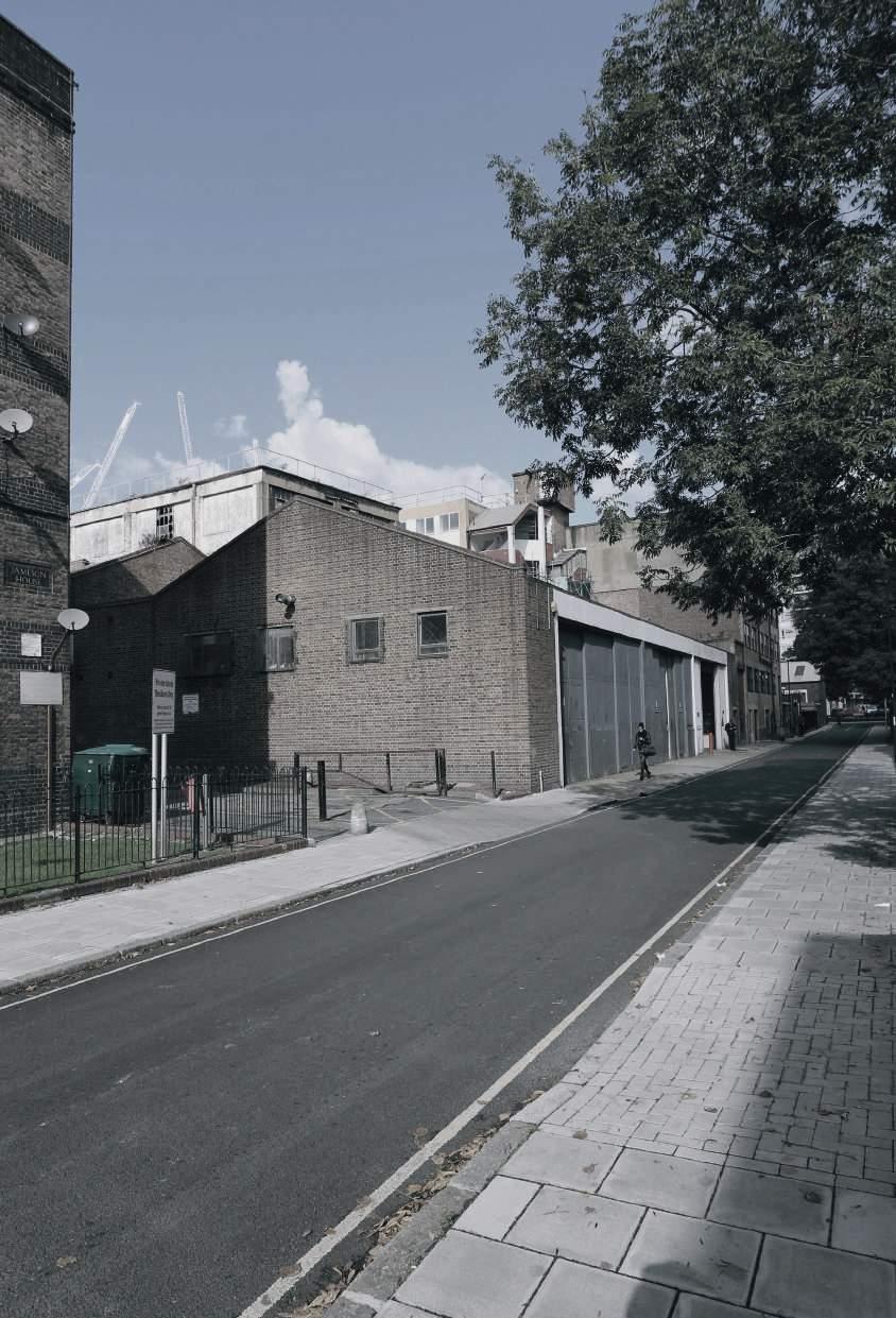 THE SITE TODAY Ben Adams Architects -08 Graphite Square Key 6 For 6 7 8 Vau 9 Sur 0 Wa Ind Lon Sou Bea Mem 7 Views of the site Man 9 0 Buil 8 Liste Vau Albe Site Conservatio Vauxhall Gardens