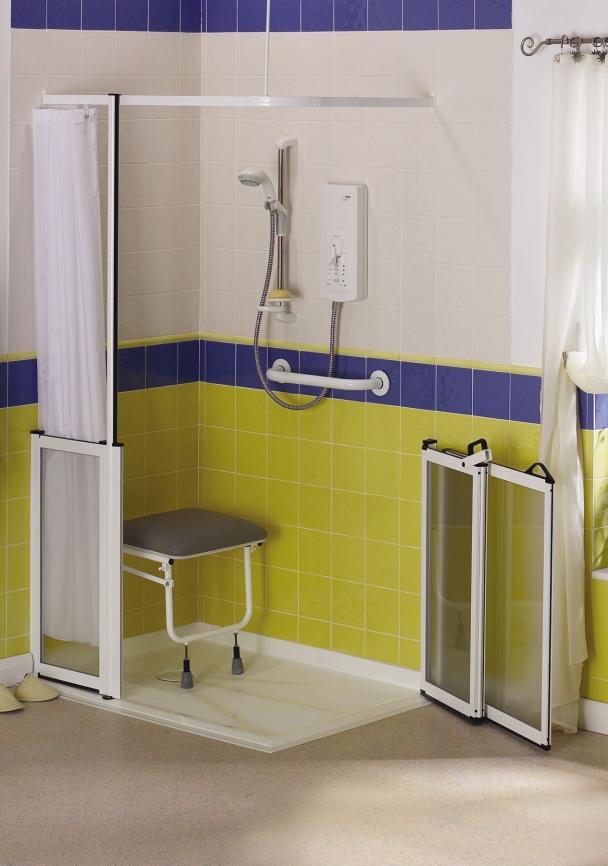 3 3 OPTIONS Fold-away shower seat Grab rails Choice of shower units from a range of