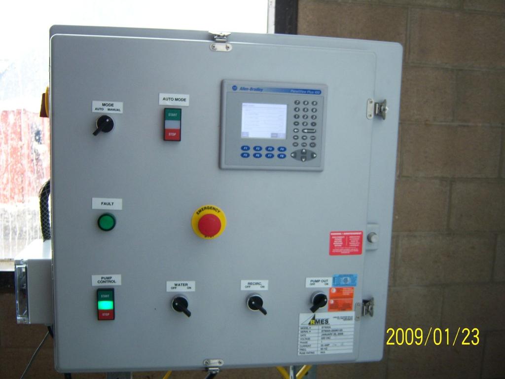 Main Control Panel TOP ROW Left to Right Auto/Manual select switch Start/Stop switch for Auto Mode User interface mainly used for setting and visually monitoring salinity MIDDLE ROW Left to Right