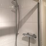 Chrome thermostat shower unit with shower hose, shower head