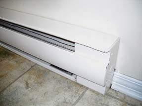 The electric baseboard heats the air by creating an air flow that draws the ambient air through the heating elements. You can access the heating plates by lifting off the protective front cover.