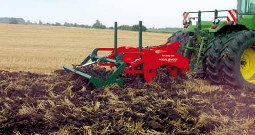 This intensive loosening results from the aggressive way in which the tines cut through the soil. The work tools leave no tracks and the soil is left raised and loose.