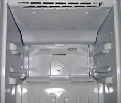 Disassembly of CARINARO Built In Appliances: Disassembly of Freezer Cavity: 1. Remove the lower drawer. 2.