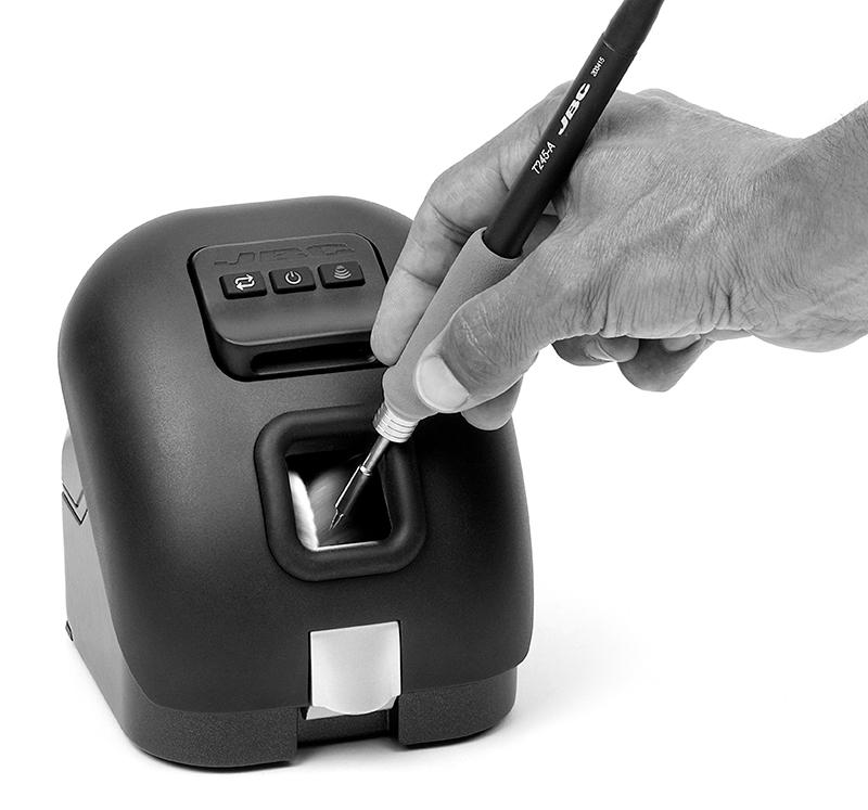 Operation The CLMU-PA consists of 2 motorized brushes that start working when the sensors detect the tip at the window. When the operator removes the tip, the brushes stop working.