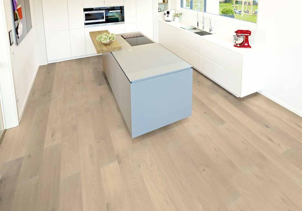A04 Oak mother-of-pearl* plank Pure Edition bright & fresh Feeling a fresh breeze, closing your eyes and enjoying, switching all your senses from daily mode to focus on this very moment.
