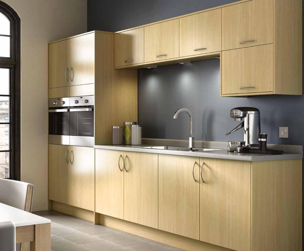 Manufacturer 0330 123 4123 Guarantee* wickes.co.uk 10 years on cabinets 5 years on doors Oakmont Oak Effect Oakmont is a clean, contemporary and sleek oak style kitchen.