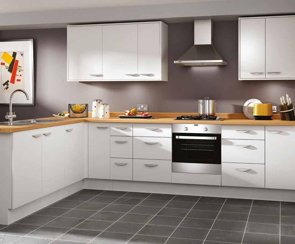 Manufacturer 0330 123 4123 Guarantee* wickes.co.uk 10 years on cabinets 5 years on doors Dakota White A simple yet effectively designed kitchen.