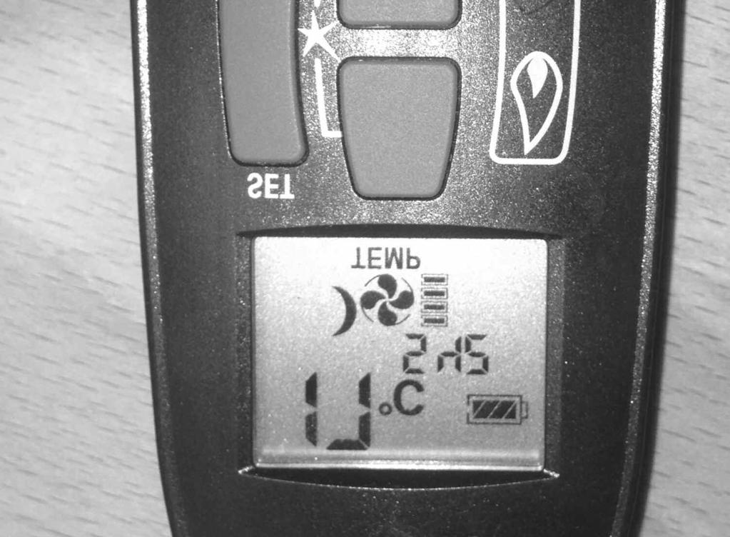 3.3.2 Operation of the Fire in TEMPERATURE mode 3.3.2.1 In order to change the mode of operation from MANUAL to TEMPERATURE, press the SET button, the fire will then change to either DAY TEMP (figure 28) mode or NIGHT TEMP mode (figure 29).