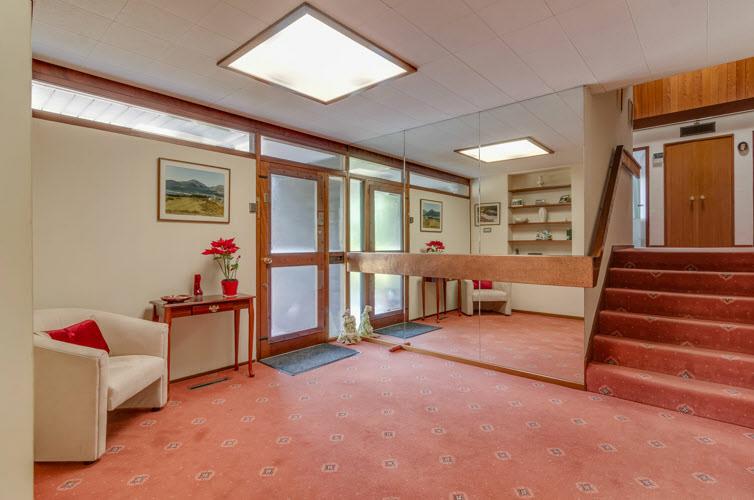 Designed circa 1960s by the renowned Robinson and McIlwaine Architects, this attractive detached home occupying an excellent elevated site, was considered one of the most outstanding properties of