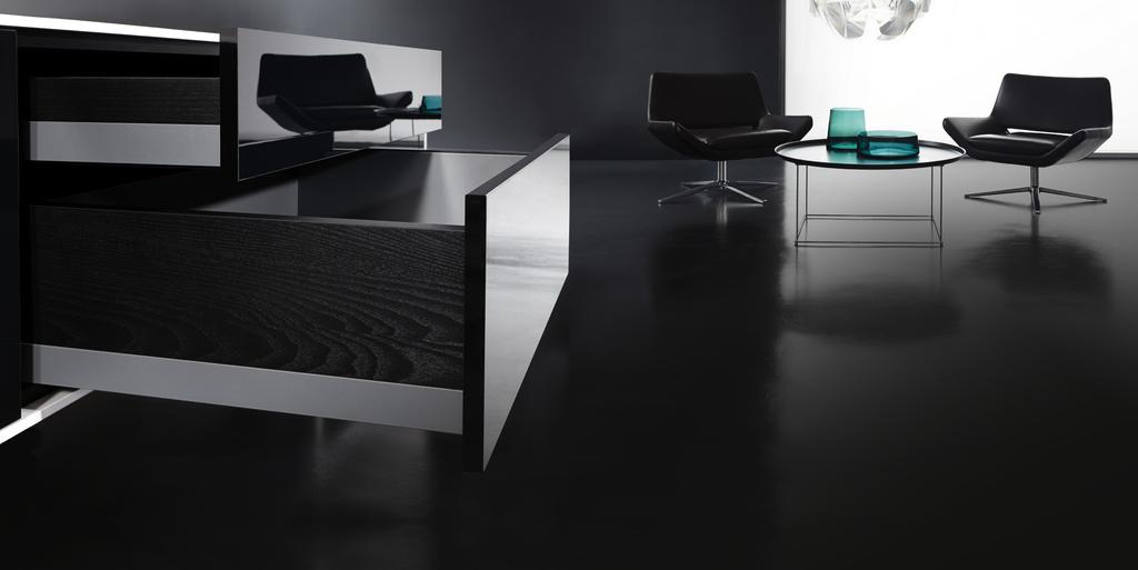 Individualisation. Looking for ways to stand out from the crowd? Yesterday metal, today wood, tomorrow minerals. Individual designer panels make Nova Pro Scala the most variable drawer system ever.