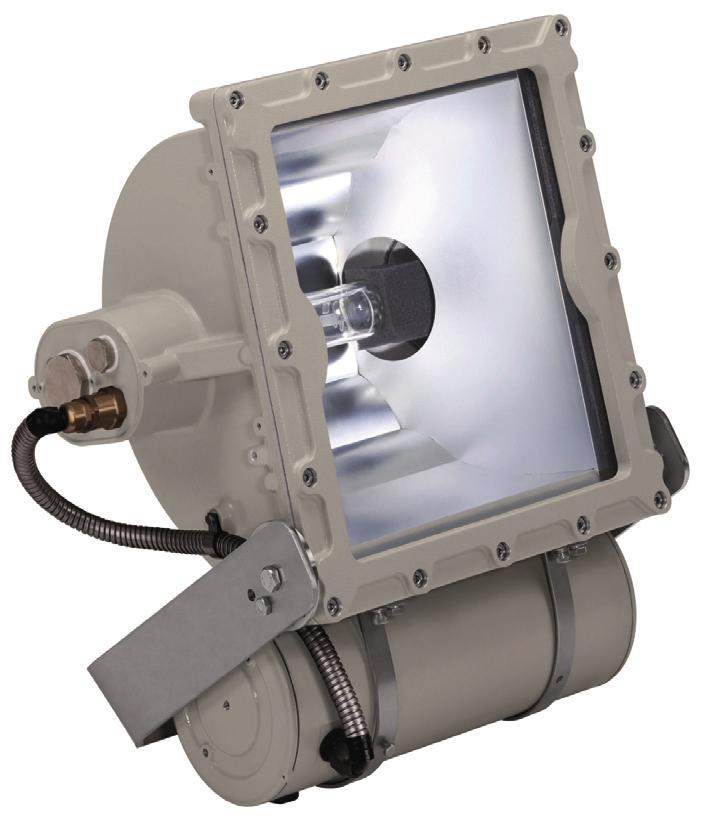 VERSATILE, MAINTENANCE-FRIENDLY FLOODLIGHTS FOR HAZARDOUS AREAS: MODULAR FLOODLIGHTS WITH SEPARATE BALLAST UNITS Suitable for installation worldwide, the explosion-proof 6121 floodlights from R.