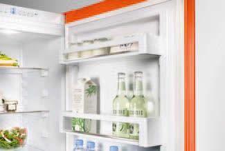The bottle shelf is the practical and elegant answer for storing drinks. As many as five bottles can be chilled and stored neatly.