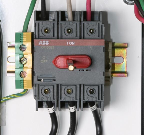 Connecting the Main Power CAUTION: Always disconnect and lock out the main power sources before making electrical connections. Electrical connections should be made only by qualified personnel.