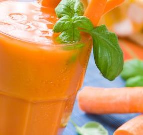 Carrot Fruit Juice Juice 4 large carrots (washed and topped and tailed) with 2 sweet washed apples