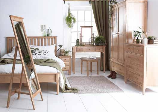 TETBURY / BILBURY B E D R O O M The Tetbury (White) & Bilbury (Grey) painted oak bedroom ranges are timelessly styled to complement any home.