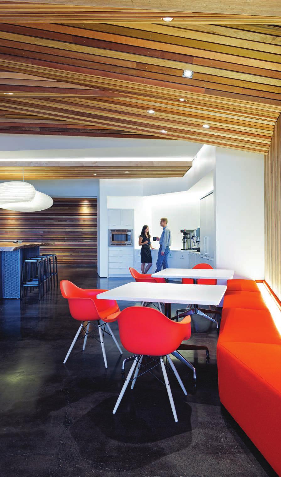 GOLDEN GATE VIEW Autodesk asked the design team to create a space that emphasized their downtown San Francisco location.