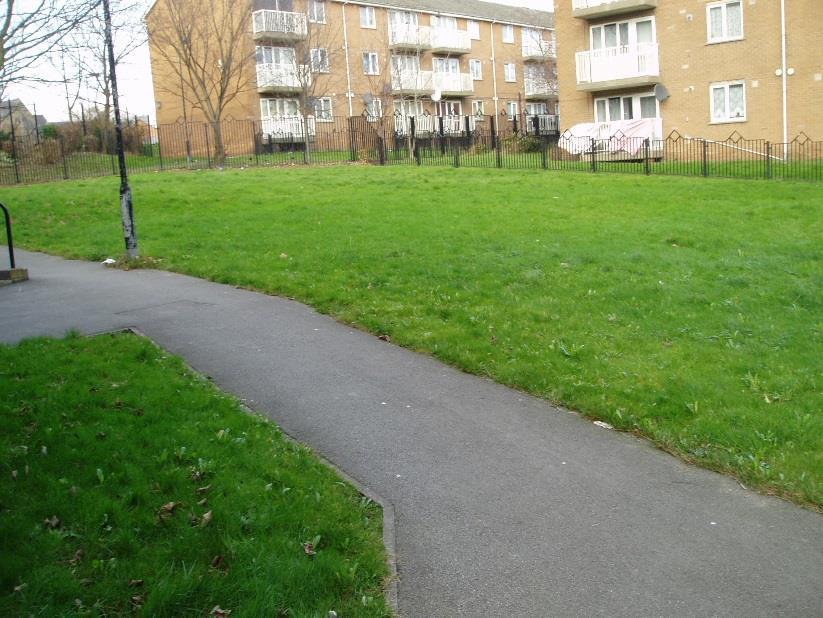 2 Good Grassed areas in need of some minor attention, but are likely to be restored as part of