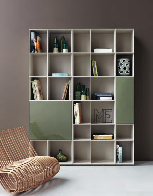 Fascinating compositions result when you use a combination of shelves