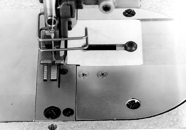 0. Sharpening or replacing the blades 4 5 The blade should cut reliably with the minimum possible pressure. Replace the blade with the sewing machine switched off.