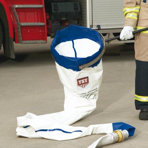 The funnel is fitted with a connection which makes it possible to attach a fire hose or collection cushion to collect the leakage. Connections available: TA63 and Storz.