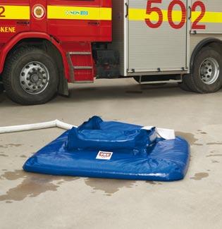 It is ideal for use as a collecting basin during decontamination of e.g. chemical divers.