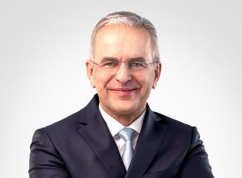 2012-2013: CEO and a Member of the Supervisory Board of Praktiker AG 2008-2011: Member of the Supervisory Board Aldi Süd 1999-2008: CEO Hofer KG, Sattledt, Austria