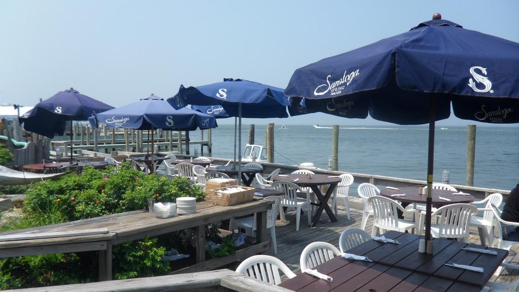 THE POINT BAYSIDE DISTRICT Intent: More intense restaurant