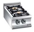 5 64 The DOMINA 700 gas ranges line comprises models with 2/4/6 burner available as freestanding unit or top versions.