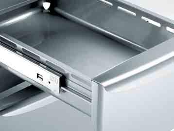 Easy to clean Frontal access to the condenser filter, pressed rounded corners, drawers with no screws and incorporated drain hole make cleaning operations faster and easier.