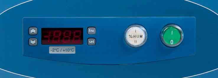 By pushing this button, High Humidity (80%) is activated, only available on refrigerators n Set temperature n Defrosting.