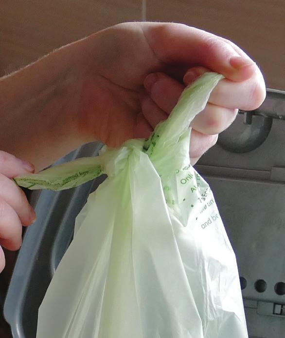 Do not use plastic bags, only use the compostable liners