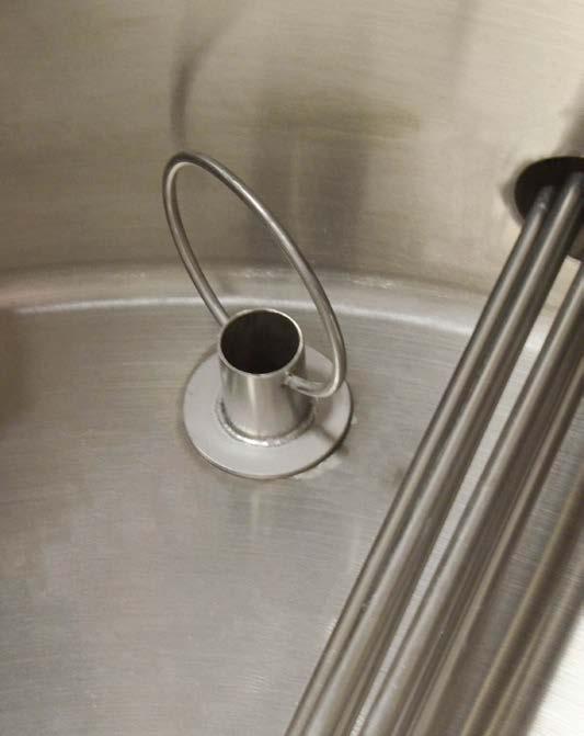 NEVER immerse the junction box or cord in liquids! For the Boil Kettle only install the stand pipe in the drain fitting inside the kettle as shown.