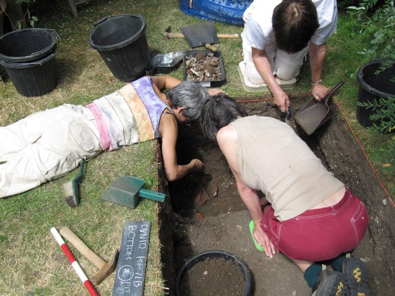 1 Faversham Society Archaeological Research Group The Davington Mysteries Report for Keyhole