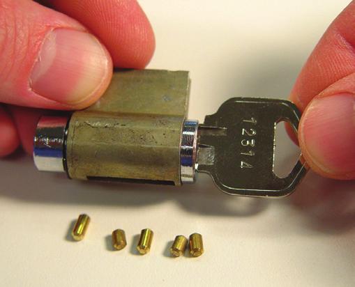 Liner) Rose/Housing Diameter 75mm 65mm 75mm 75mm Anti-Pry Shield Bottom-load Rekeying Deadbolt Spool Pins Anti-drill Pin Anit-saw Pin in