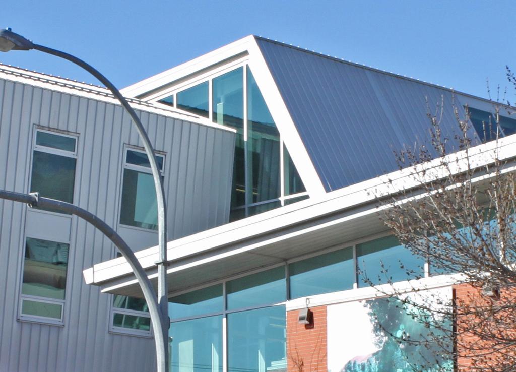 KAMPLAN City of Kamloops Height and Roof Design e. Intelligent roof design should be used to reduce a building s energy consumption needs by using daylight for heating, cooling, and internal lighting.